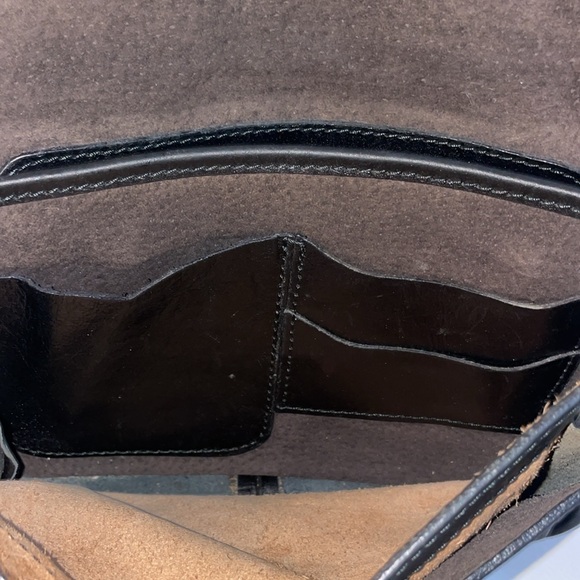 Black leather Divina Firenze woven crossbody bag - Picture 6 of 8